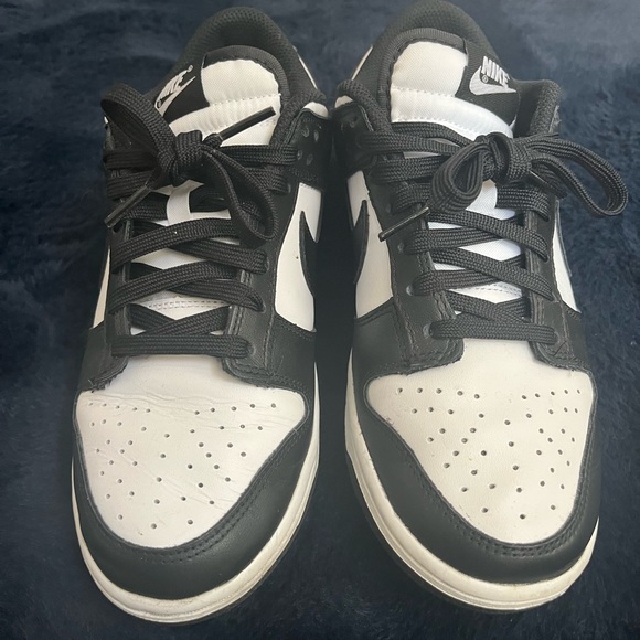 Nike Dunk Low ‘Panda’ - Picture 3 of 5